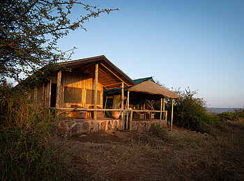 Laikipia Wilderness Main Camp: Blick auf das Familien Zelt Laikipia Wilderness Main Camp: Blick auf das Familien Zelt