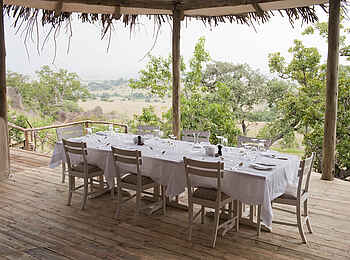 Lamai Serengeti: Dinnertafel Lamai Serengeti: Dinnertafel