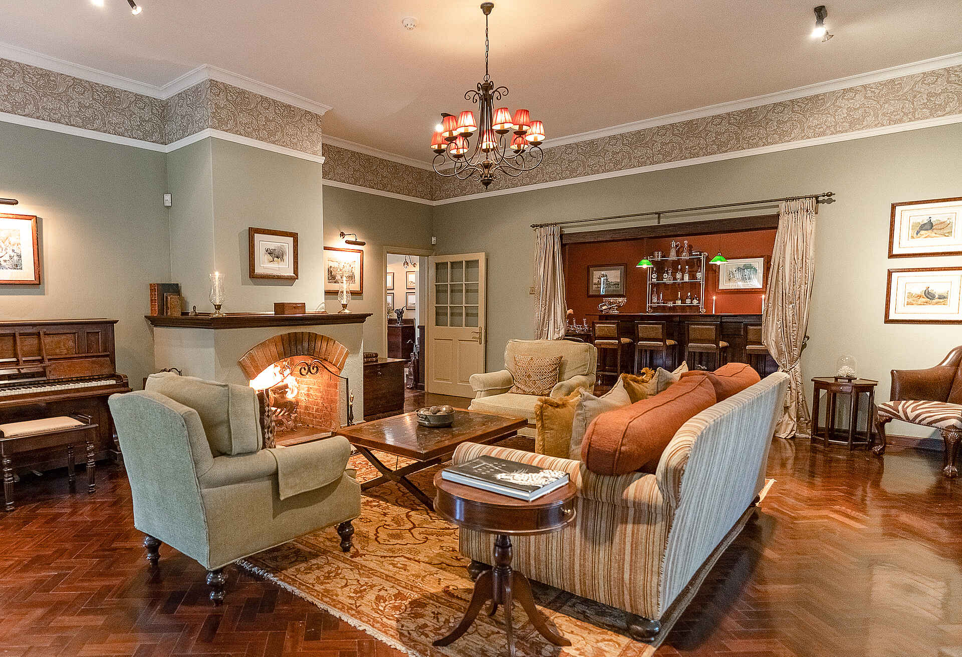 Legendary Lodge: Gemütlicher Zentralbereich