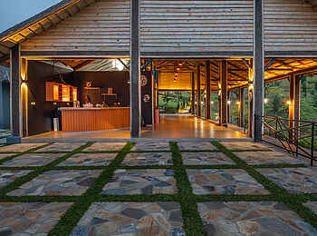 Lux Lake Kivu Hotel: Riva Restaurant