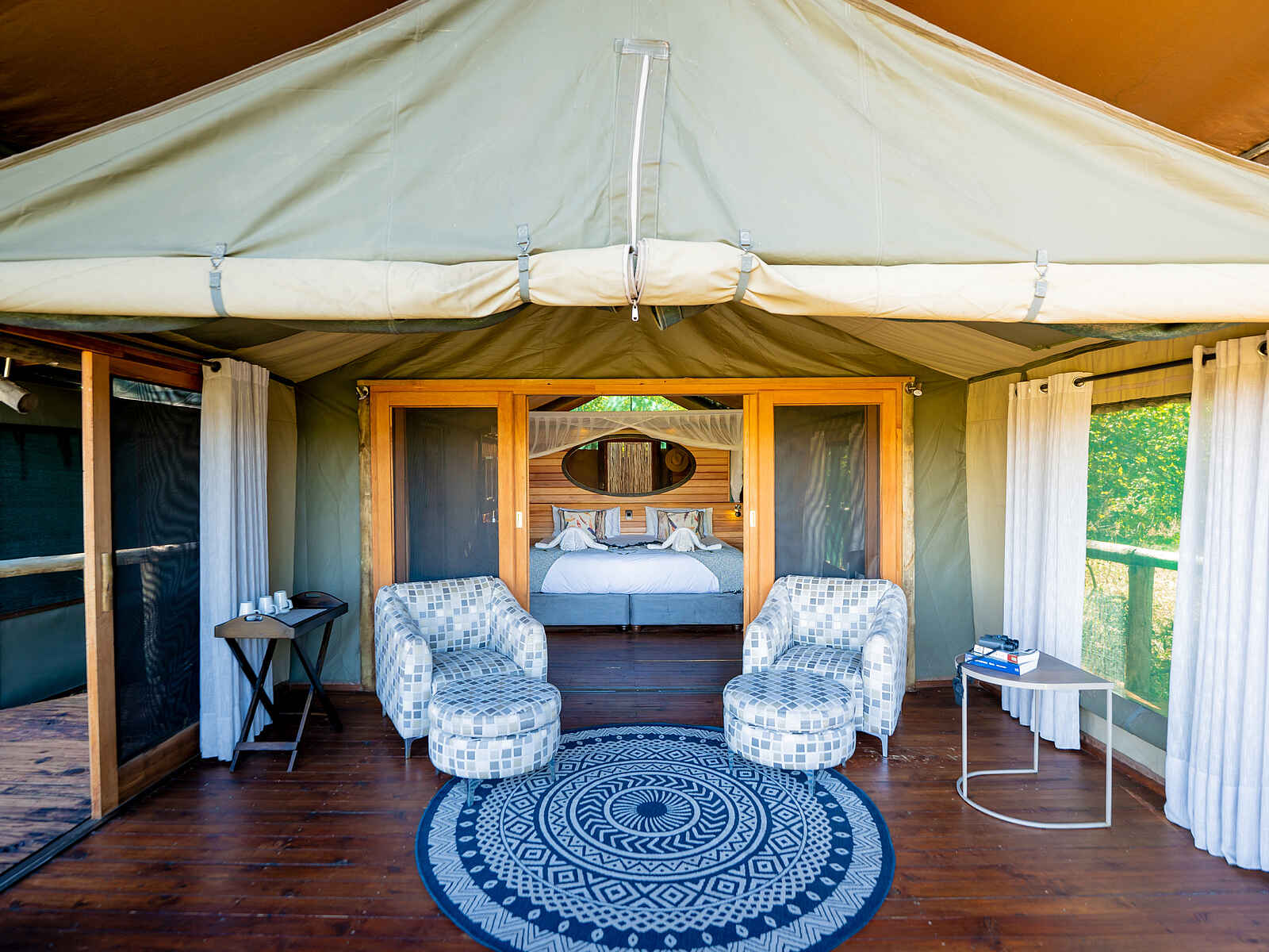 Mma Dinare Camp: Schlafzimmer und Veranda Mma Dinare Camp: Schlafzimmer und Veranda