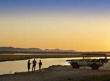 Nyamatusi Mahogany: Sonnenuntergang am Sambesi
