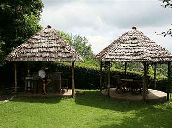 Onsea House: Gartenhäuser am Pool