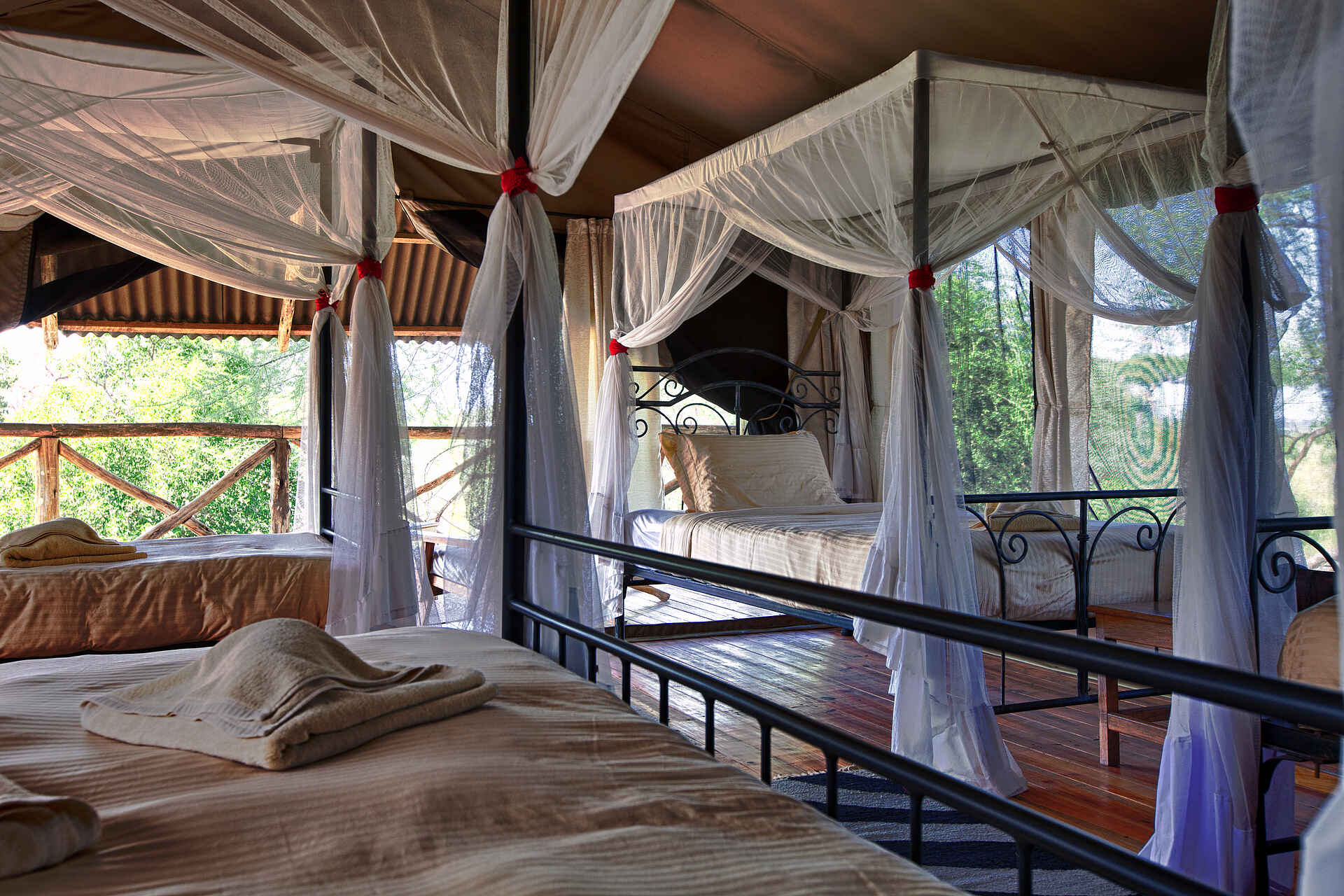 mbali mbali, tansania, tarangire nationalpark, tarangire river camp, einzelbetten, familienzelt, afrikarma, afrikarma safaris, afrikarma safaris - wildnis. hautnah., afrikarma.de