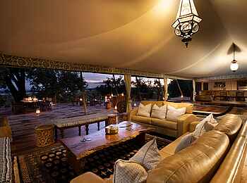 Tembo Plains Camp: Blick aus der Lounge
