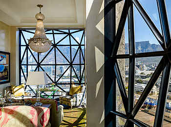 The Silo: Penthouse Lounge