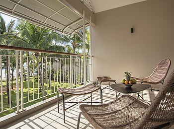 Victoria Beachcomber Resort and Spa: Senior Suite Terrasse Victoria Beachcomber Resort and Spa: Senior Suite Terrasse