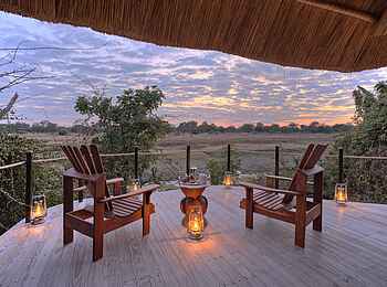 Lion Camp: Hauptgebäude mit Aussicht