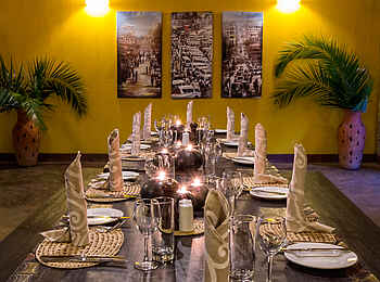 Ruzizi Tented Lodge: Speisesaal mit gedeckter Tafel