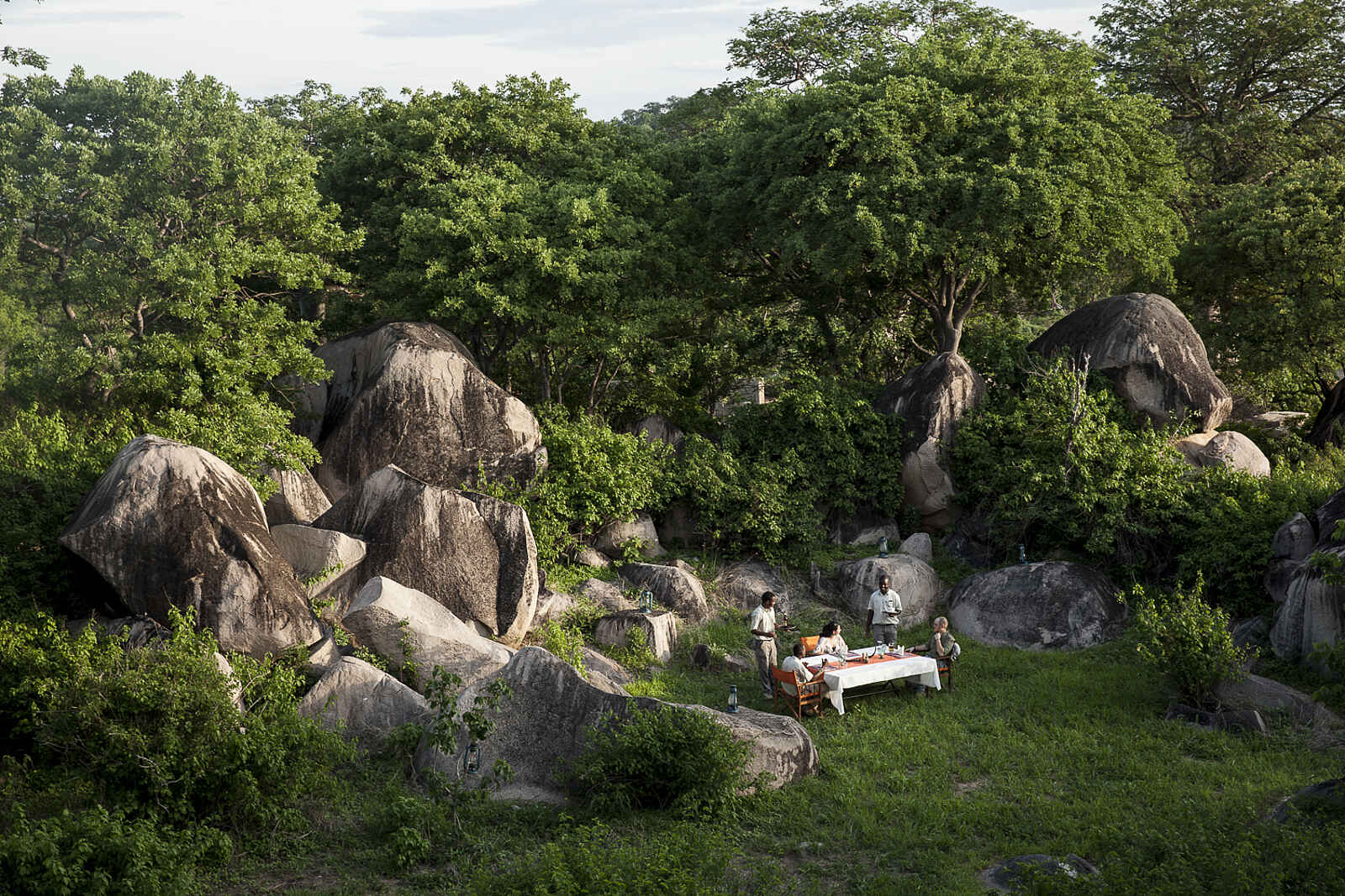 Jabali Ridge Camp: Lunch in freier Natur Jabali Ridge Camp: Lunch in freier Natur