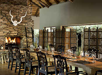 Lion Sands Tinga Lodge: Speisesaal