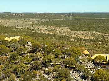Little Ongava: Blick über das Lodgegelände Little Ongava: Blick über das Lodgegelände
