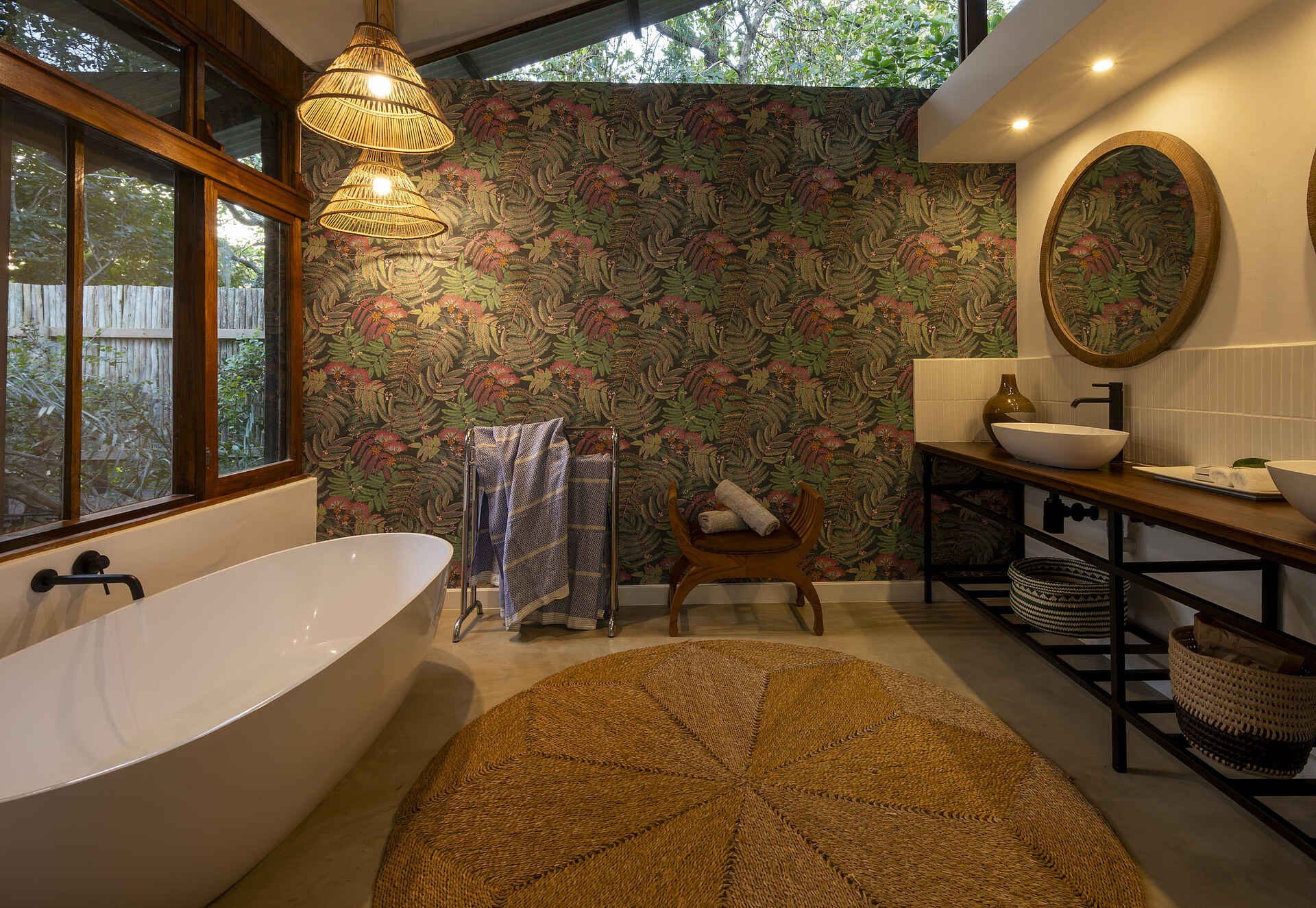 Makakatana Bay Lodge: Das Badezimmer