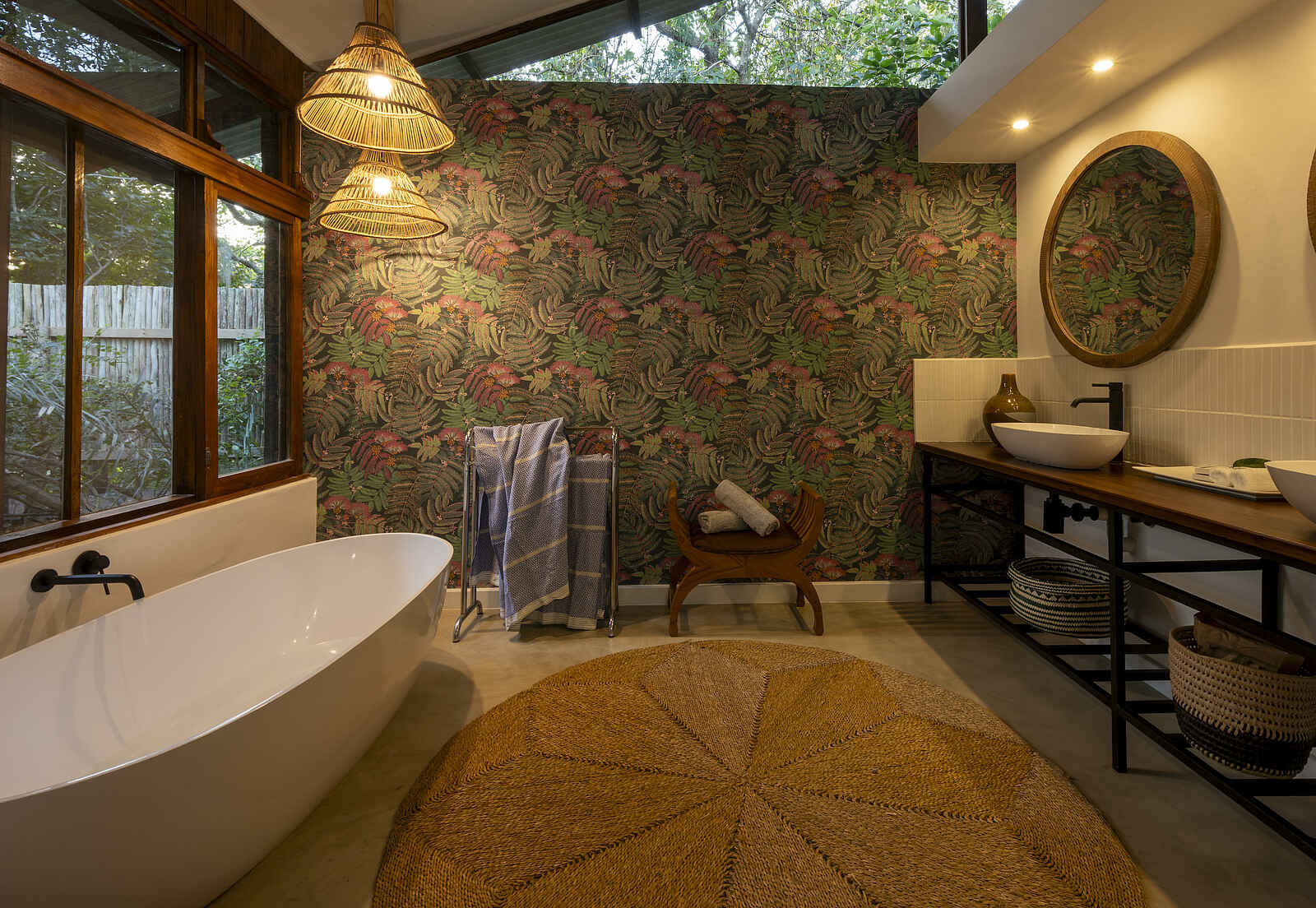 Makakatana Bay Lodge: Das Badezimmer Makakatana Bay Lodge: Das Badezimmer