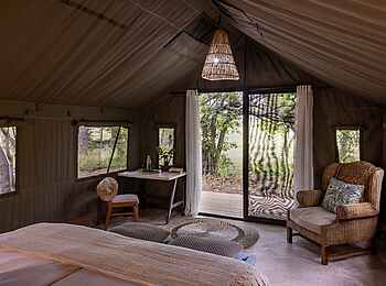 Mma Tsebe Tented Camp: Blick aus dem Gästezelt Mma Tsebe Tented Camp: Blick aus dem Gästezelt