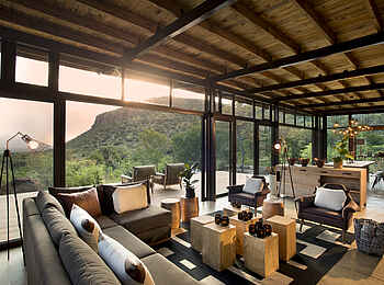 Marataba Mountain Lodge: Lounge bei Sonnenuntergang Marataba Mountain Lodge: Lounge bei Sonnenuntergang