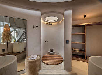 andBeyond Suyian Lodge: Das Badezimmer der Familien Suite andBeyond Suyian Lodge: Das Badezimmer der Familien Suite