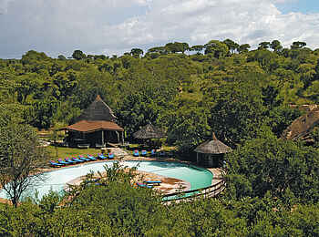 Tarangire Sopa Lodge: Außenansicht des Pools