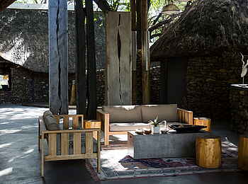 Simbavati River Lodge: Sitzgruppe
