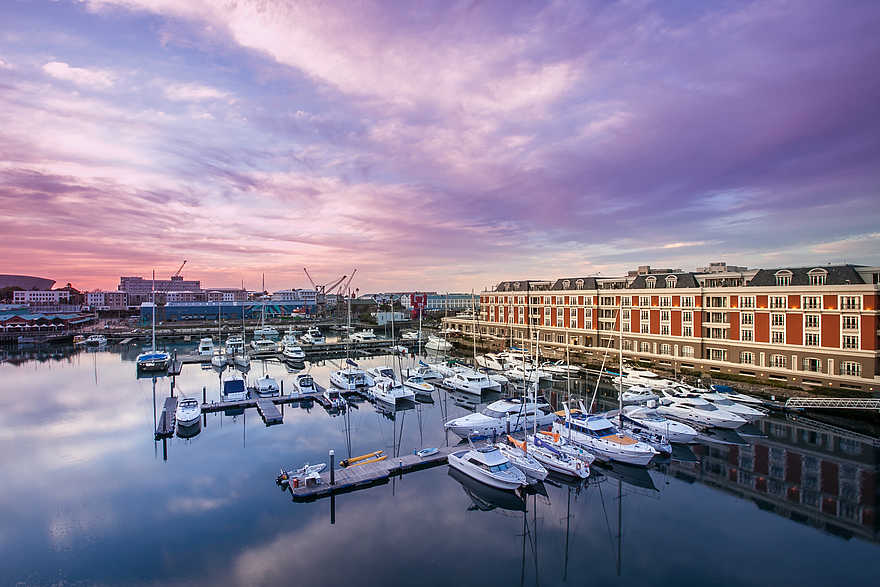 Cape Grace Hotel: Morgenstimmung am Yachthafen Cape Grace Hotel: Morgenstimmung am Yachthafen