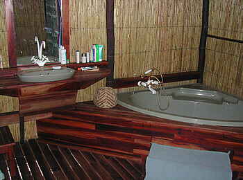 Edo's Camp: Badewanne Edo's Camp: Badewanne