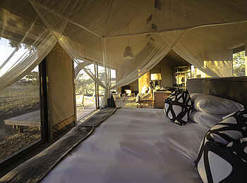 Linkwasha Camp: Geräumige Zeltsuite Linkwasha Camp: Geräumige Zeltsuite