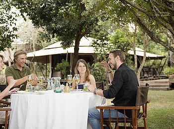 Ngare Serian Camp: Lunch im Garten