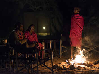 Porini Amboseli Camp: Abend am Feuer Porini Amboseli Camp: Abend am Feuer