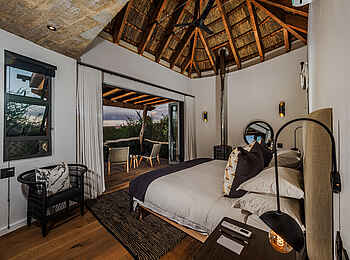 The Royal Madikwe: Elela Villa Bett