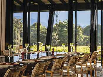 One and Only Nyungwe House: Essensbereich innen One and Only Nyungwe House: Essensbereich innen