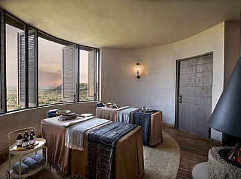 andBeyond Suyian Lodge: Ein Raum für entspannende Massagen im Spa andBeyond Suyian Lodge: Ein Raum für entspannende Massagen im Spa