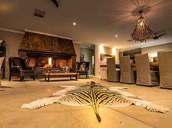 Bagatelle Kalahari Boutique Farmhouse: In der Lounge Bagatelle Kalahari Boutique Farmhouse: In der Lounge
