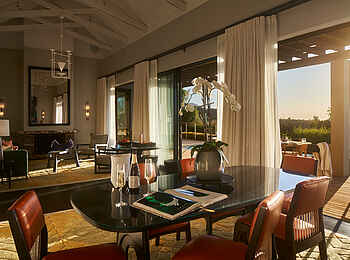 Delaire Graff Estate: Der Essbereich der Presidential Lodge Delaire Graff Estate: Der Essbereich der Presidential Lodge