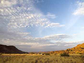 Doro Nawas: Wolken überdem Aba-Huab-Tal