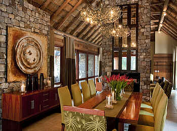 Morukuru River House: Speisezimmer Morukuru River House: Speisezimmer