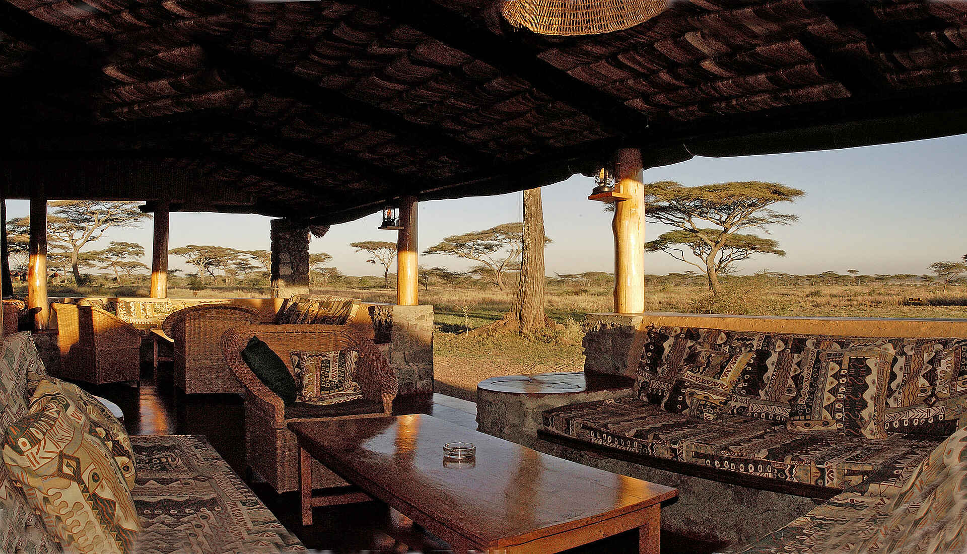 Ndutu Safari Lodge, Blick, Hauptgebäude, Lounge, afrikarma, afrikarma Safaris, afrikarma.de