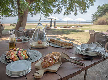 Chikwenya Camp: Lunch