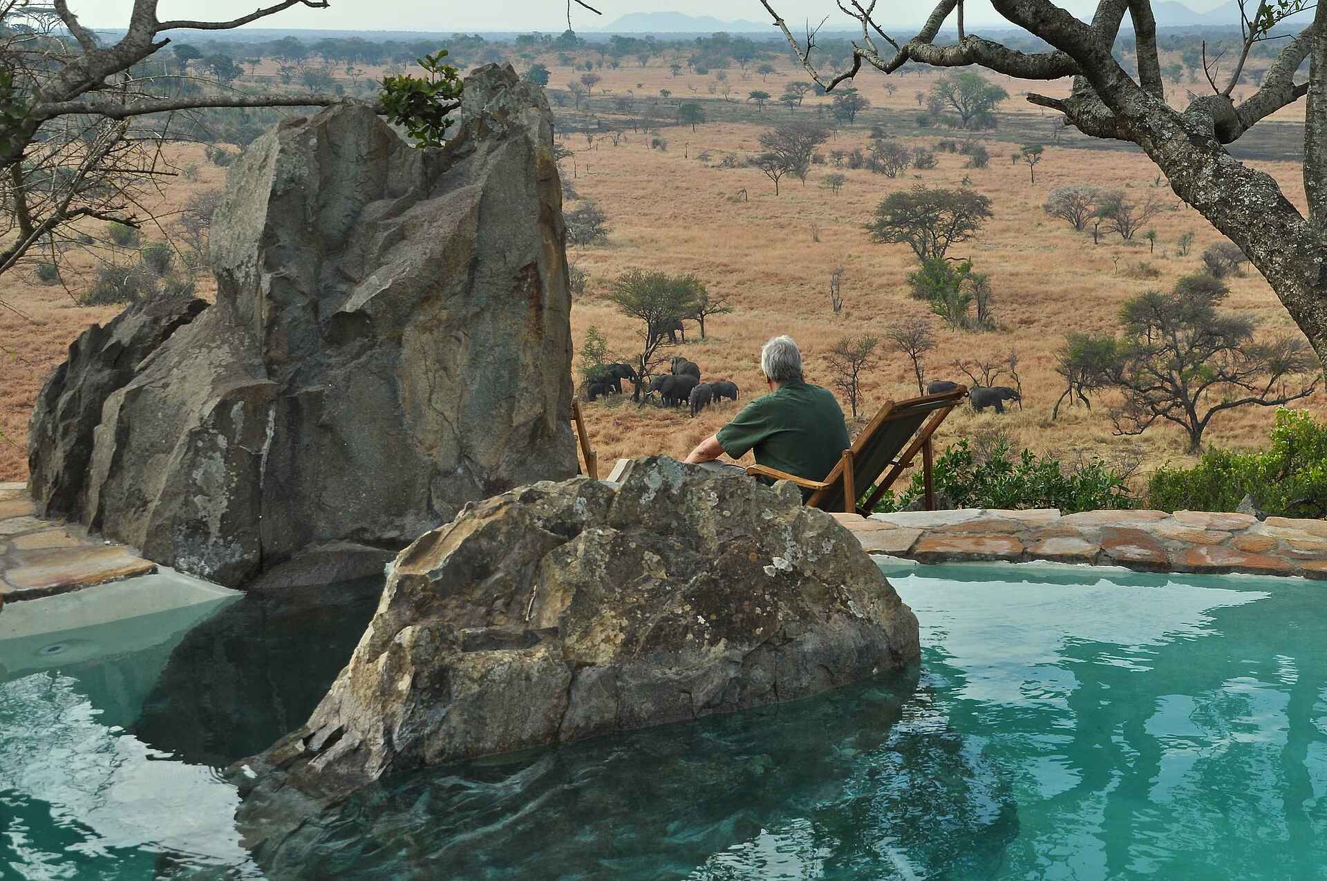 Grumeti Hills Camp, Serengeti, Tanganyika Expeditions, Blick, Felsenpool, Savanne, Swimming Pool, Afrikarma, Afrikarma Safaris, Afrikarma Safaris - Wildnis. Hautnah., Afrikarma.de