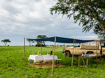 Ishasha Wilderness Camp: Frühstück im Busch Ishasha Wilderness Camp: Frühstück im Busch