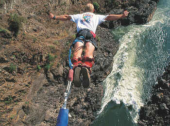 Victoria Falls Hotel: Bungee Jumping