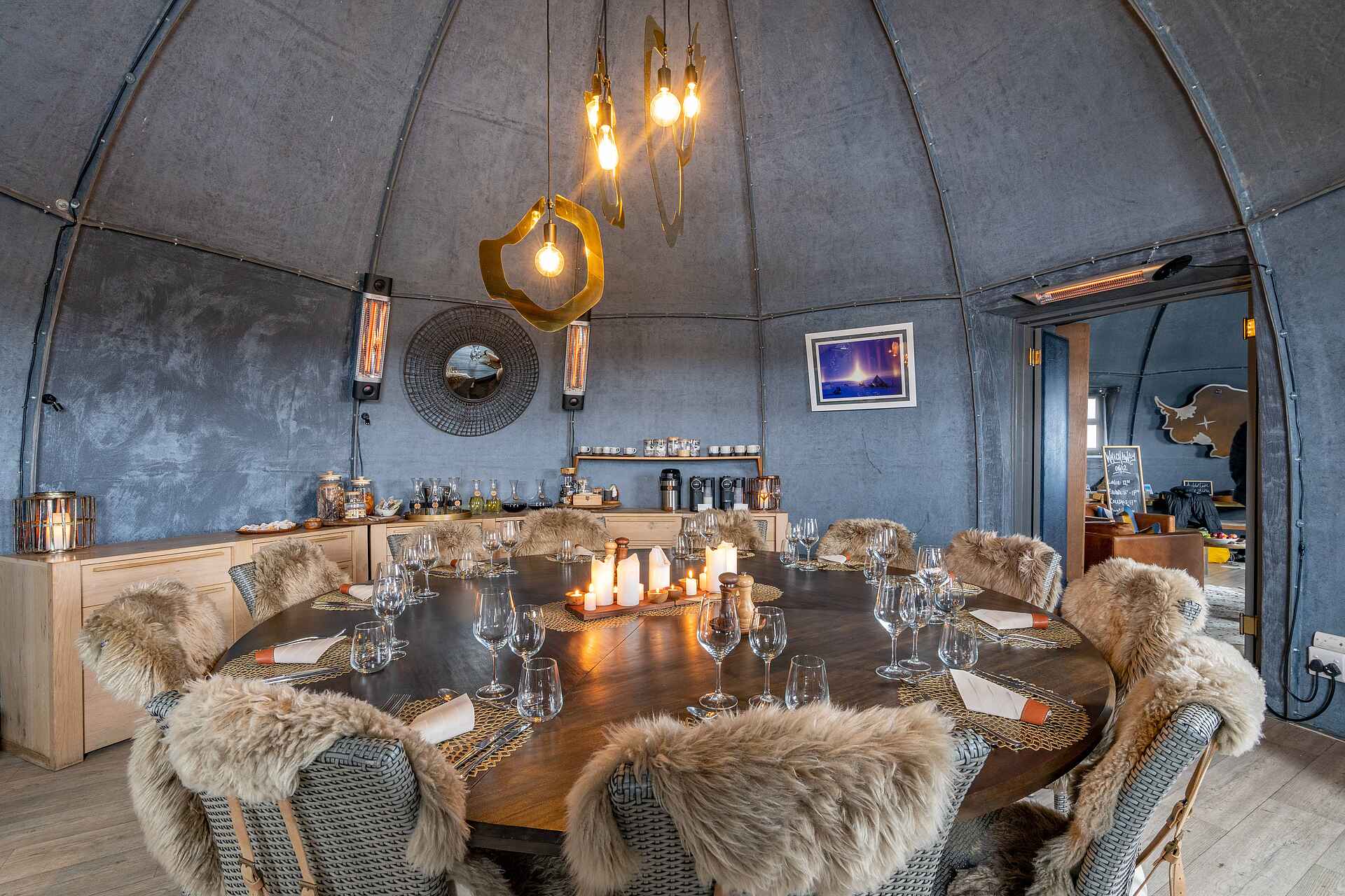 Whichaway Camp: Große Tafel für gemeinsame Dinner