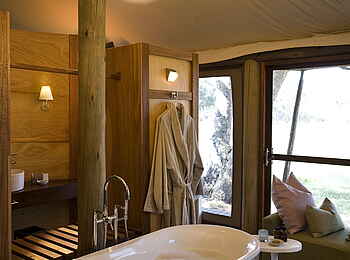Xaranna Okavango Delta Camp: Tiefe freistehende Badewanne