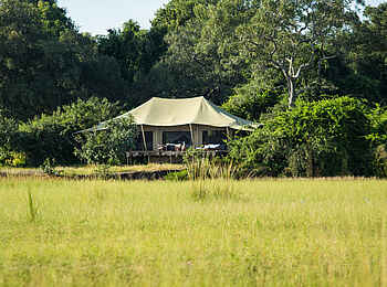 Zanji Suite at Tembo Plains Camp: Blick auf eine Suite Zanji Suite at Tembo Plains Camp: Blick auf eine Suite
