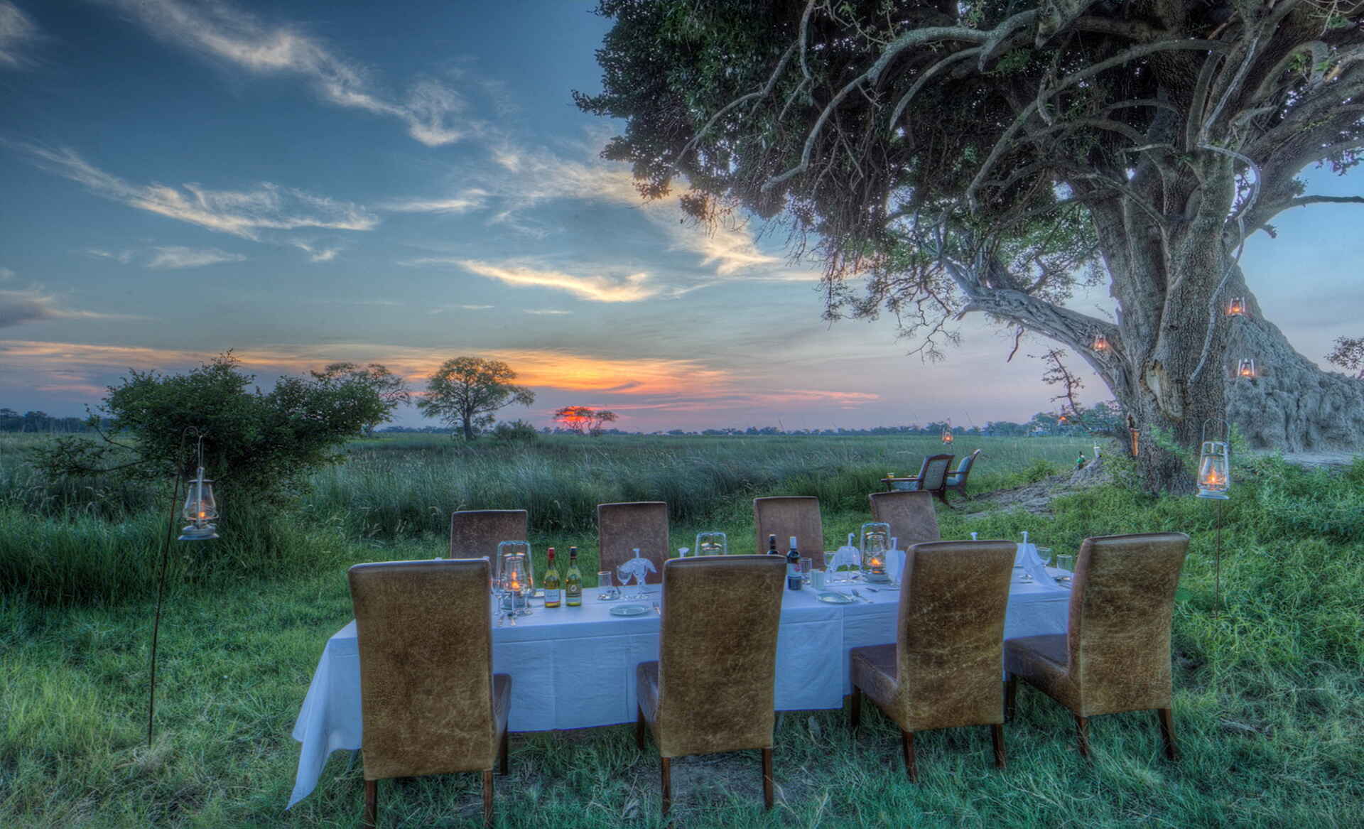 Botswana, Camp, Kanana, Kanana Camp, Okavango, Okavango Delta, Safari, Abendessen, Afrikarma, Afrikarma Safaris, Afrikarma Safaris - Wildnis. Hautnah, afrikarma.de, Abenteuer