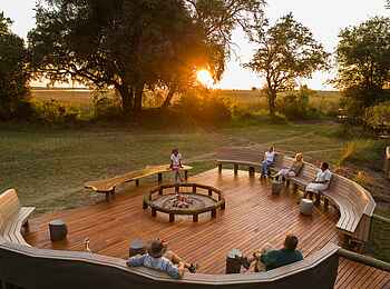 Camp Moremi: Rund um die Boma Camp Moremi: Rund um die Boma