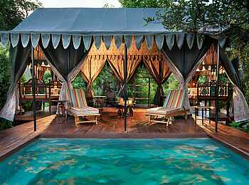 Duke´s Camp: Der Pool