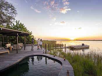 Little Duma Tau: Pool am Fluss Little Duma Tau: Pool am Fluss