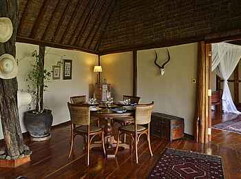 Saruni Mara Camp: Frühstückstisch im Gästechalet