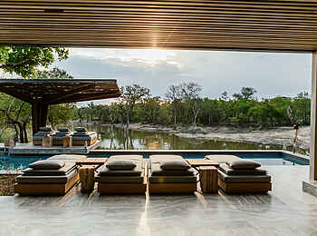 Cheetah Plains Mapogo House: Die Terrasse mit Blick auf den Fluss Cheetah Plains Mapogo House: Die Terrasse mit Blick auf den Fluss