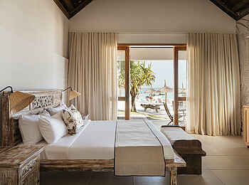 Constance Sakoa Boutik: Deluxe Beachfront Suite Doppelbett Constance Sakoa Boutik: Deluxe Beachfront Suite Doppelbett